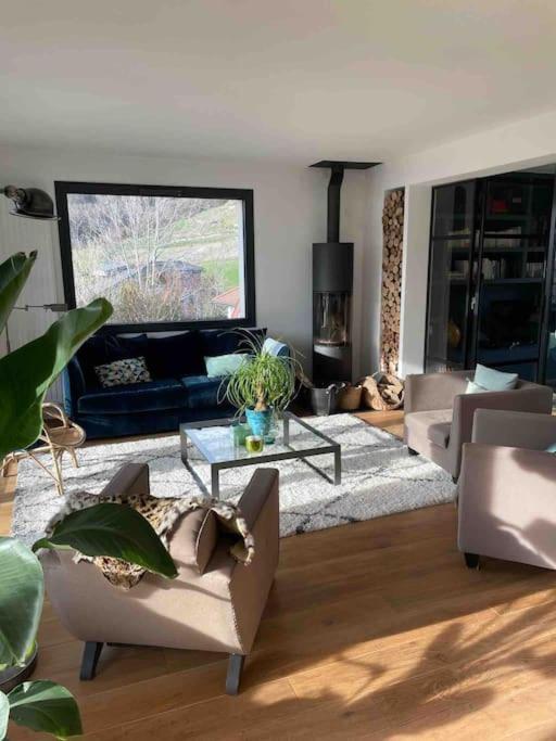 Maison De Vacances 220M2 Vue Lac Et Chateau Ментон-Сен-Бернар Екстериор снимка