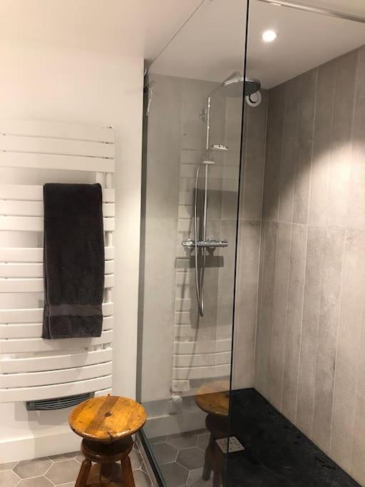 Maison De Vacances 220M2 Vue Lac Et Chateau Ментон-Сен-Бернар Екстериор снимка