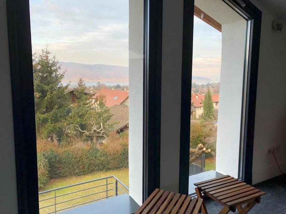 Maison De Vacances 220M2 Vue Lac Et Chateau Ментон-Сен-Бернар Екстериор снимка