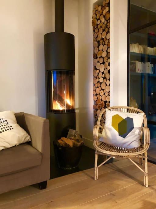 Maison De Vacances 220M2 Vue Lac Et Chateau Ментон-Сен-Бернар Екстериор снимка