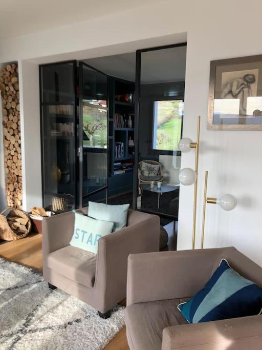 Maison De Vacances 220M2 Vue Lac Et Chateau Ментон-Сен-Бернар Екстериор снимка